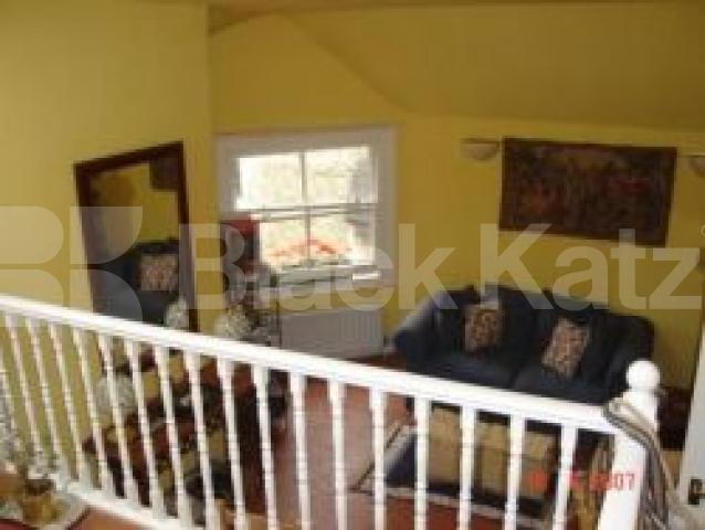 			NEW ON THE MARKET!!!, 2 Bedroom, 1 bath, 1 reception Flat			 Tetherdown, MUSWELL HILL N10